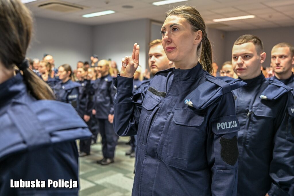 49 nowych funkcjonariuszy w lubuskiej policji Radio Zachód - Lubuskie