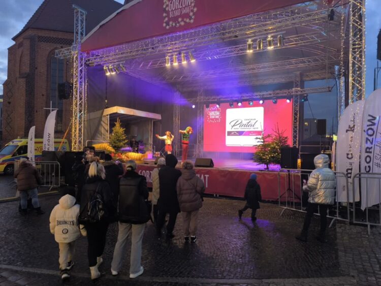 Spotkania Świąteczne Mieszkańców na Starym Rynku Radio Zachód - Lubuskie