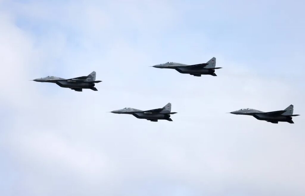 Myśliwce MiG-29. Fot. PAP/EPA/ANDREJ CUKIC