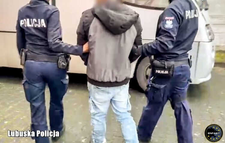 Zatrzymanie poszukiwanego Europejskim Nakazem Aresztowania 9 fot. Lubuska Policja/ENFAST