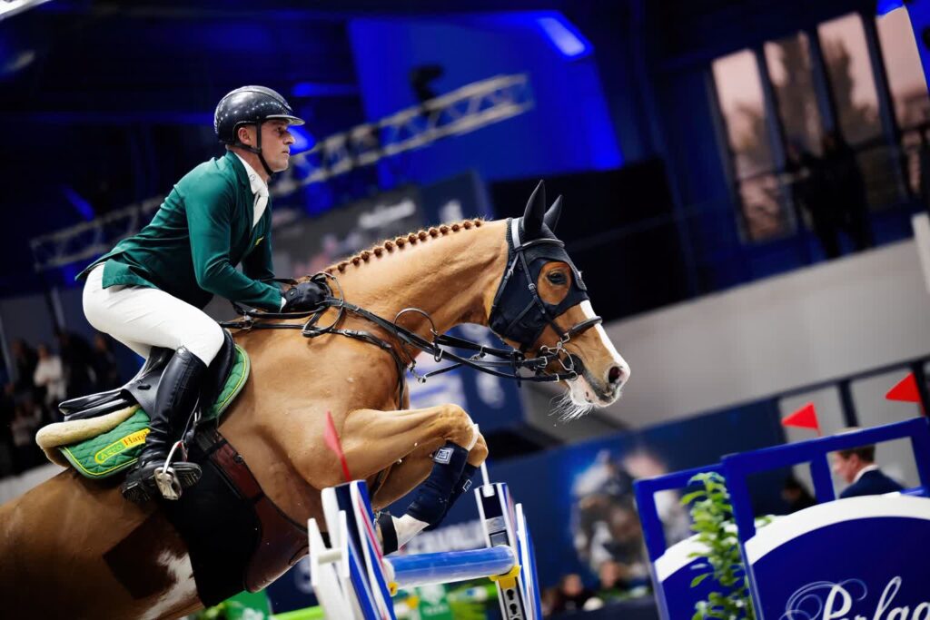Udany występ Jarosława Skrzyczyńskiego w poznańskiej Cavaliadzie Udany występ Jarosława Skrzyczyńskiego w poznańskiej Cavaliadzie Radio Zachód - Lubuskie