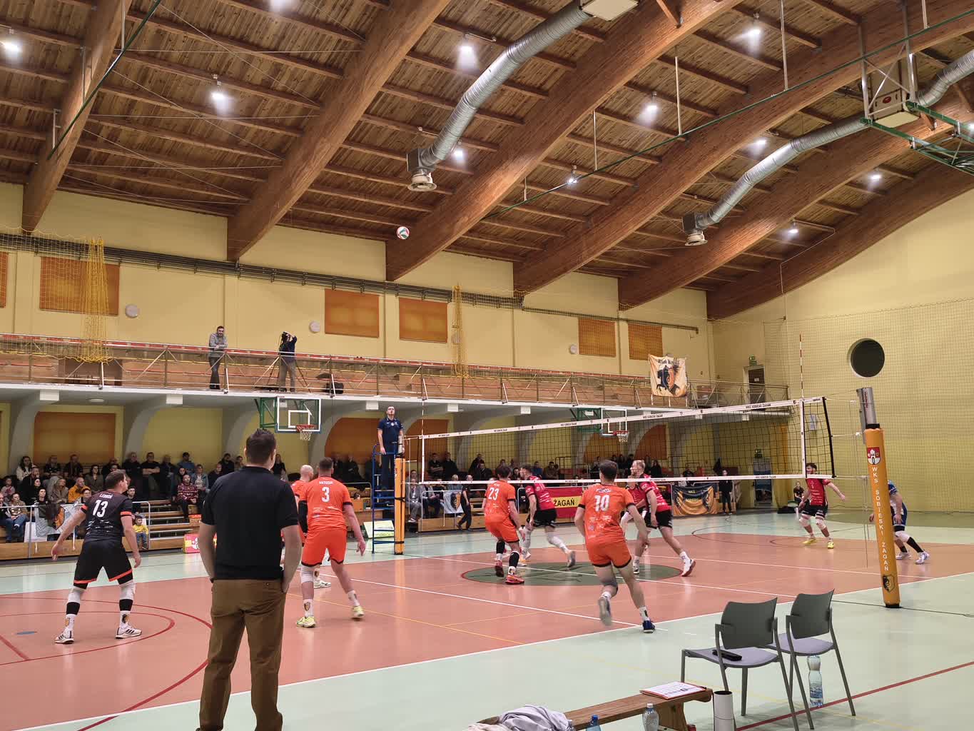 Sobieski postraszył lidera, zwłaszcza w drugim secie