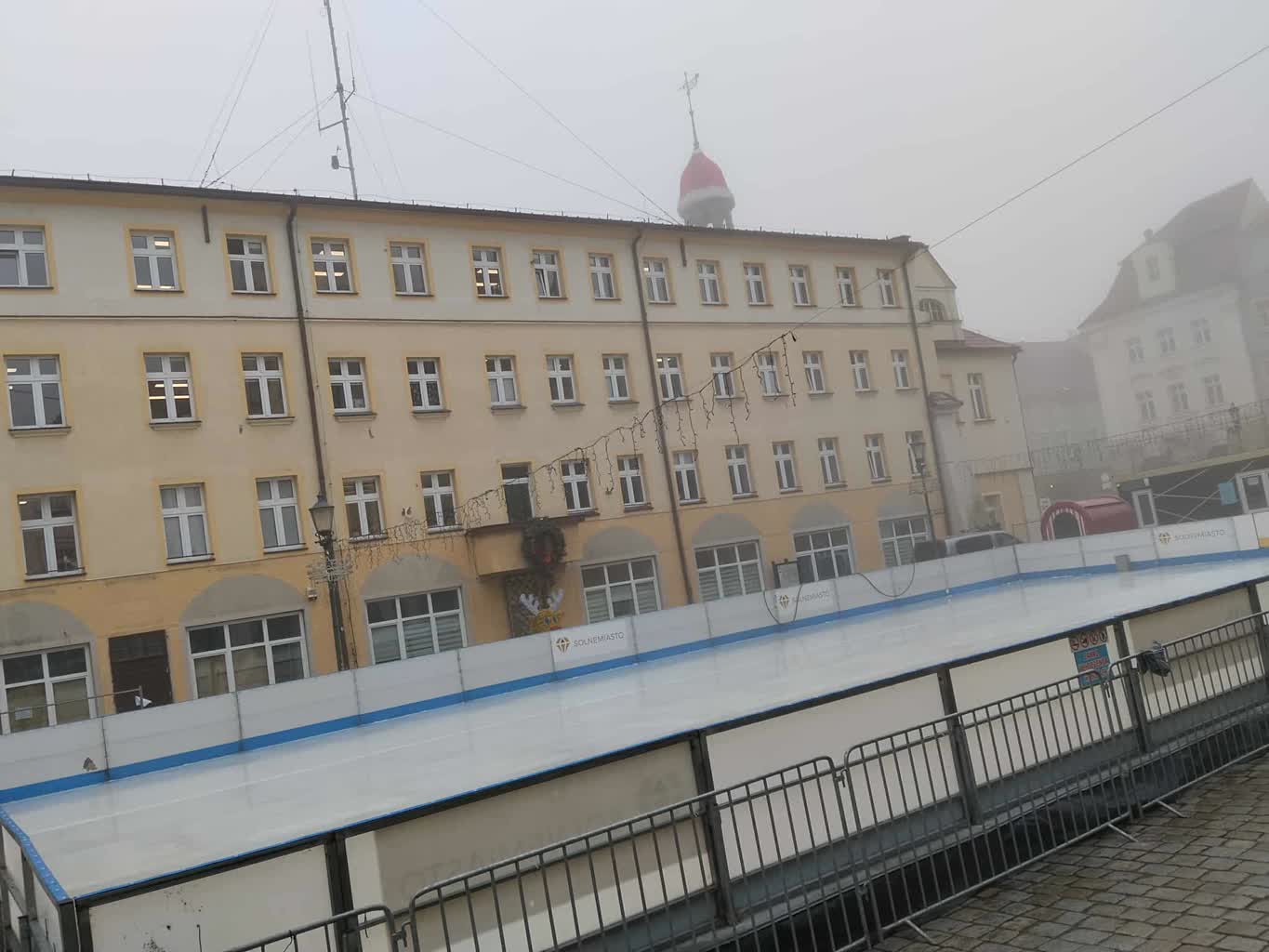 Od jutra rusza lodowisko w centrum Żar