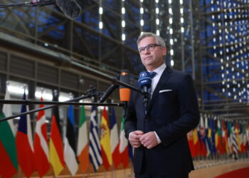 Magnus Brunner, unijny komisarz spraw wewnętrznych i migracji (PAP/EPA/OLIVIER HOSLET)