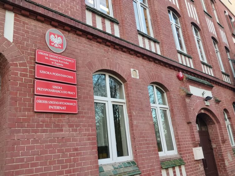 Odwołana dyrektor wraca na stanowisko 9 fot. K.Gonera