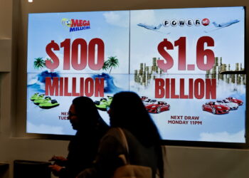 USA POWERBALL LOTTERY. Fot. PAP/EPA/ERIK S. LESSER