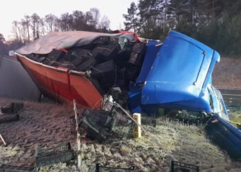 Tragiczny wypadek na starej trójce. Zderzyły się dwie ciężarówki Radio Zachód - Lubuskie