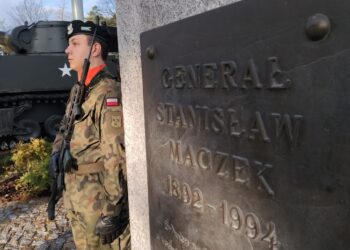 Żagań uczcił rocznicę śmierci generała Maczka 11 fot. K.Gonera