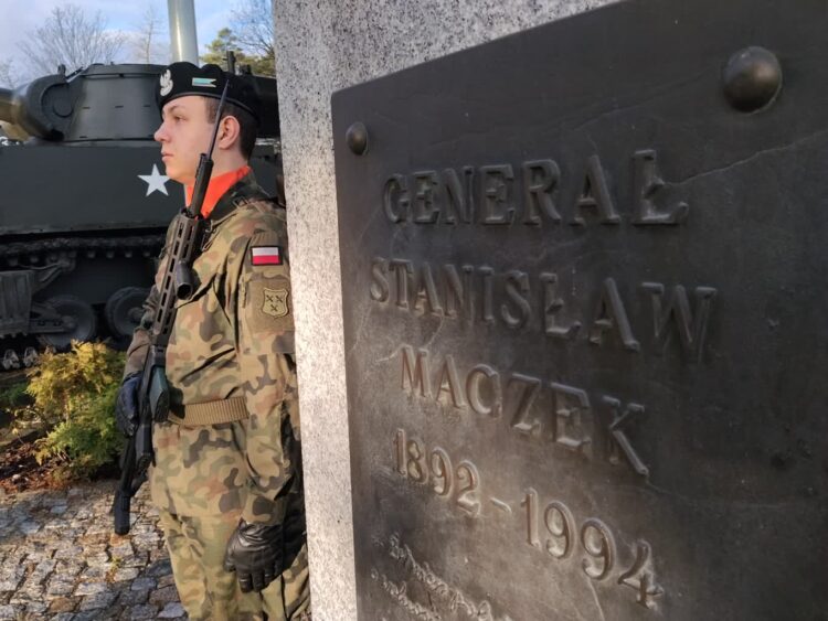 Żagań uczcił rocznicę śmierci generała Maczka 9 fot. K.Gonera