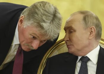 Kreml z zadowoleniem przyjął nową strategię bezpieczeństwa USA 10 Rzecznik Kremla Dmitrij Pieskow i prezydent Rosji Władimir Putin. Fot. PAP/EPA/ SERGEI ILNITSKY