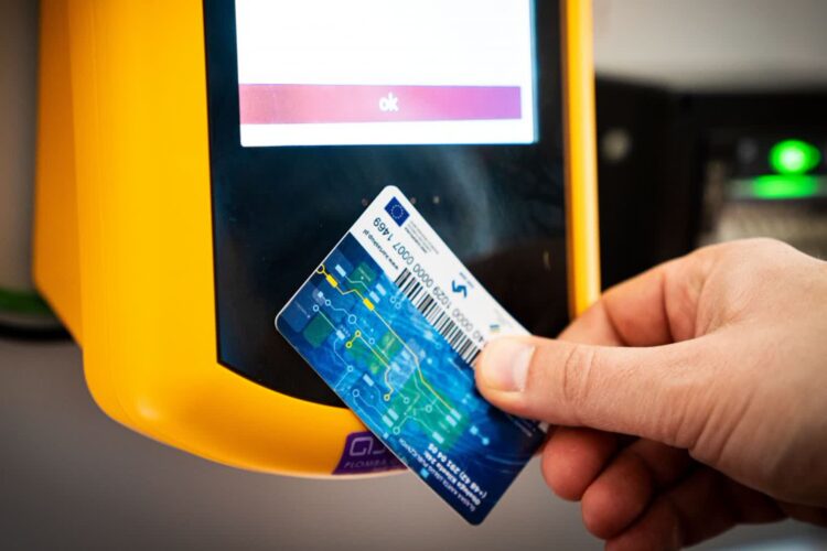 Dopłaty do uczniowskich biletów w Zaborze 9 fot. Metropolia Górnośląsko-Zagłębiowska