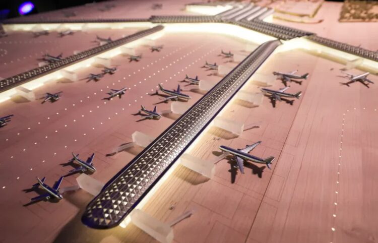 Decyzja lokalizacyjna CPK. Jest ważny ruch wojewody mazowieckiego 9 Prezentacja koncepcji architektonicznej terminala lotniska CPK. Fot. PAP/Paweł Supernak