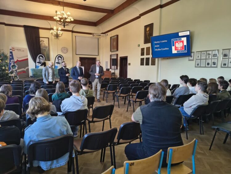 Promowali „służbę cywilną” Radio Zachód - Lubuskie