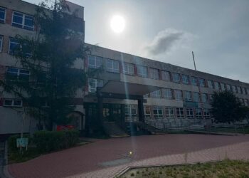 Koniec remontu sali sportowej w żagańskiej szkole 11 fot. K.Gonera