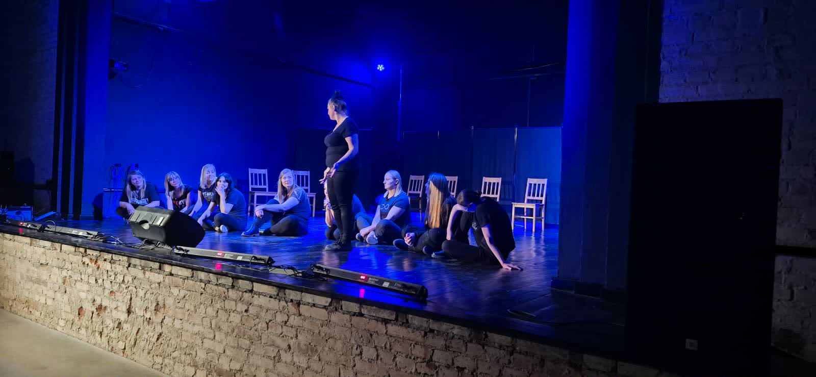 Resocjalizacja poprzez sztukę w więziennym teatrze