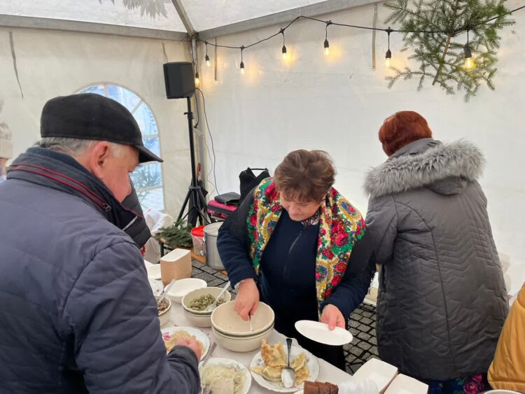 Regionalna wigilia przy ratuszu [ZDJĘCIA] Radio Zachód - Lubuskie