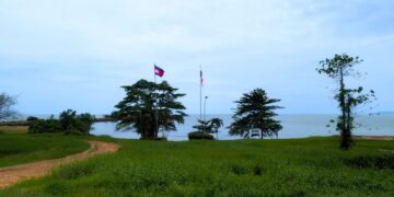 Przejście graniczne między Tajlandią a Kambodżą w Ban Hat Lek. Fot. Adobe Stock/gdefilip