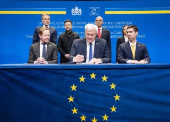 Powołano międzynarodową komisję ds. roszczeń dla Ukrainy. Przełomowy podpis w Hadze 12 Fot. PAP/EPA/ANP/SEM VAN DER WAL