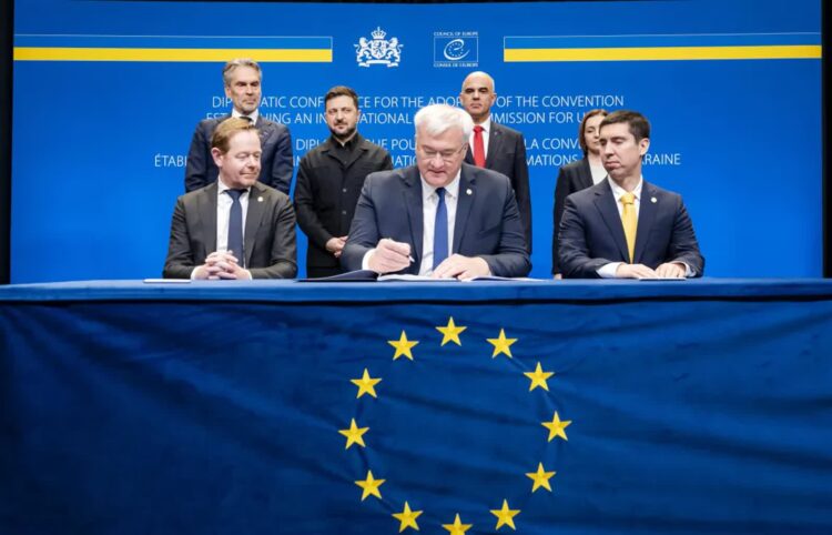 Powołano międzynarodową komisję ds. roszczeń dla Ukrainy. Przełomowy podpis w Hadze 9 Fot. PAP/EPA/ANP/SEM VAN DER WAL