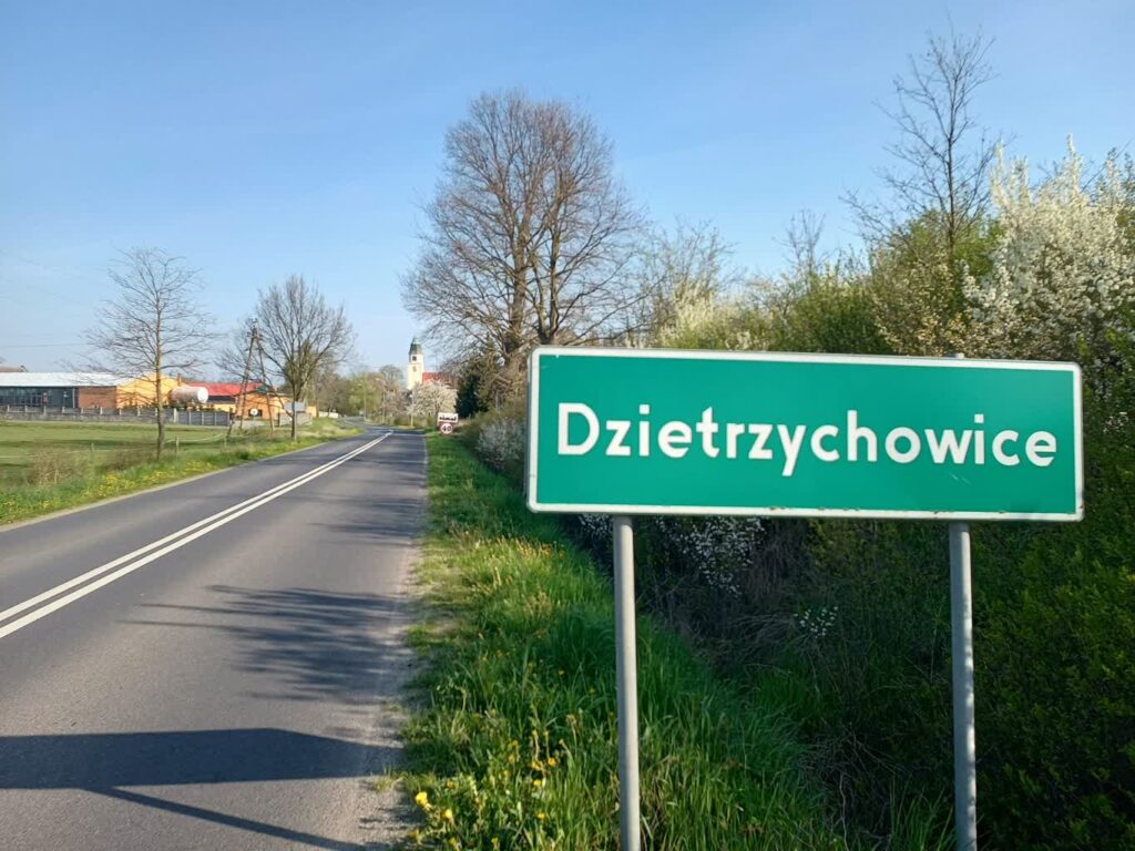 Koniec prac przy remizie OSP w Dzietrzychowicach fot. K.Gonera