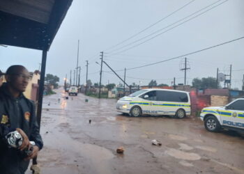 Miejsce nocnej strzelaniny w Bekkersdal w Republice Południowej Afryki. Fot. PAP/EPA/SOUTH AFRICAN POLICE SERVICES / HANDOUT