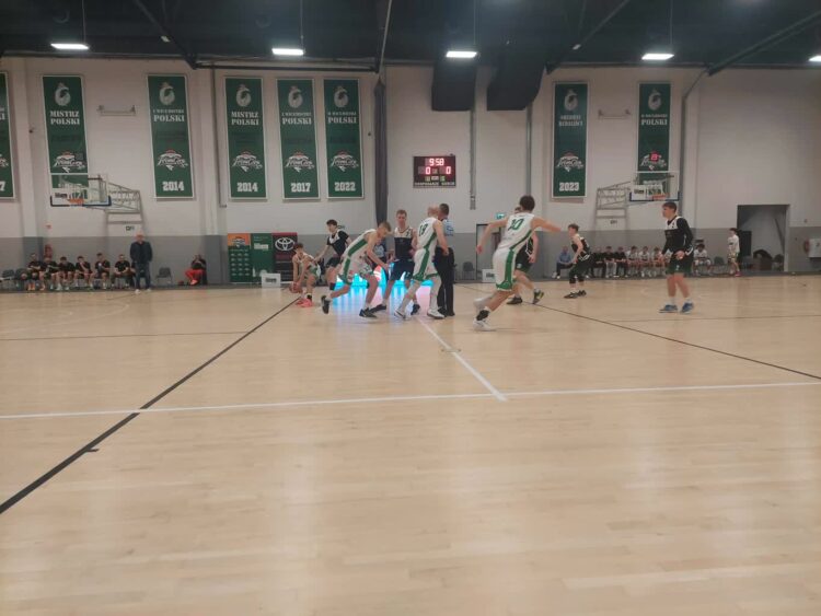 Lider II ligi rozbił zielonogórską młodzież 9 Lider II ligi rozbił zielonogórską młodzież Radio Zachód - Lubuskie