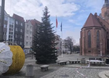 Dzieci udekorują miejską choinkę. Gorzów coraz bliżej świąt Radio Zachód - Lubuskie