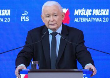 Prezes PiS: stworzyliśmy projekt systemu zmiany służby zdrowia 12 Prezes PiS Jarosław Kaczyński. Fot. PAP/ Rafał Guz