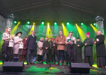 Miejska wigilia na zielonogórskiej starówce [ZDJĘCIA] Radio Zachód - Lubuskie