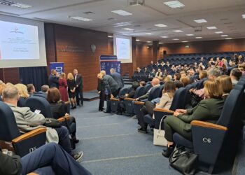 Odznaczenia, wyróżnienia i awanse dla lubuskich nauczycieli 10 Odznaczenia, wyróżnienia i awanse dla lubuskich nauczycieli Radio Zachód - Lubuskie