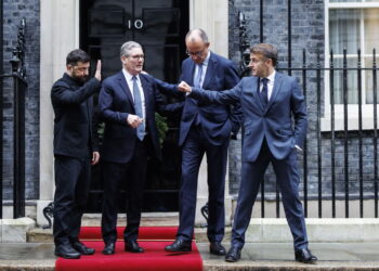 Macron i Merz: Twardo stoimy po stronie Ukrainy 10 PAP/EPA/TOLGA AKMEN