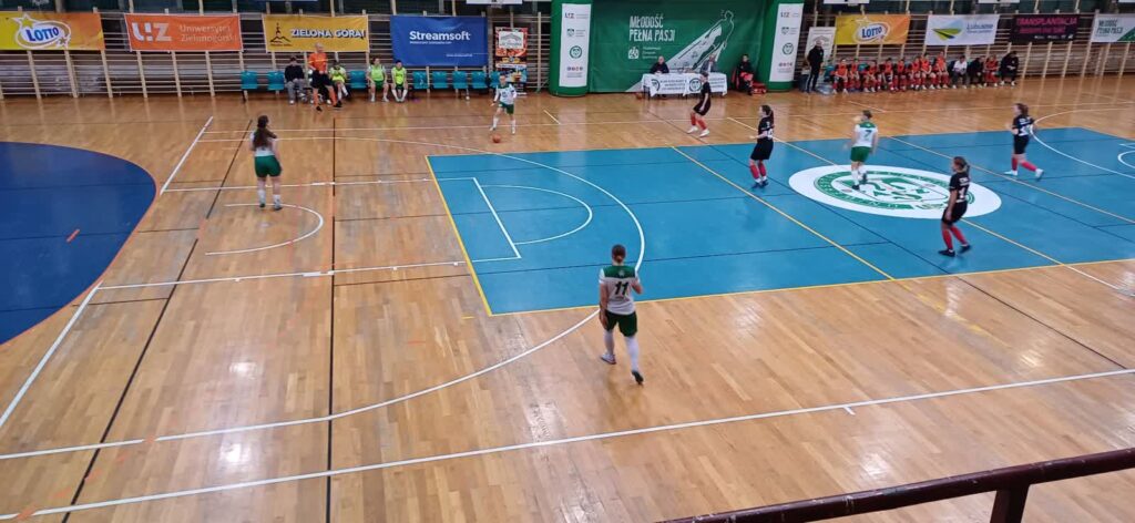 Słabiutki początek meczu futsalistek z Zielonej Góry i wyraźna porażka Radio Zachód - Lubuskie