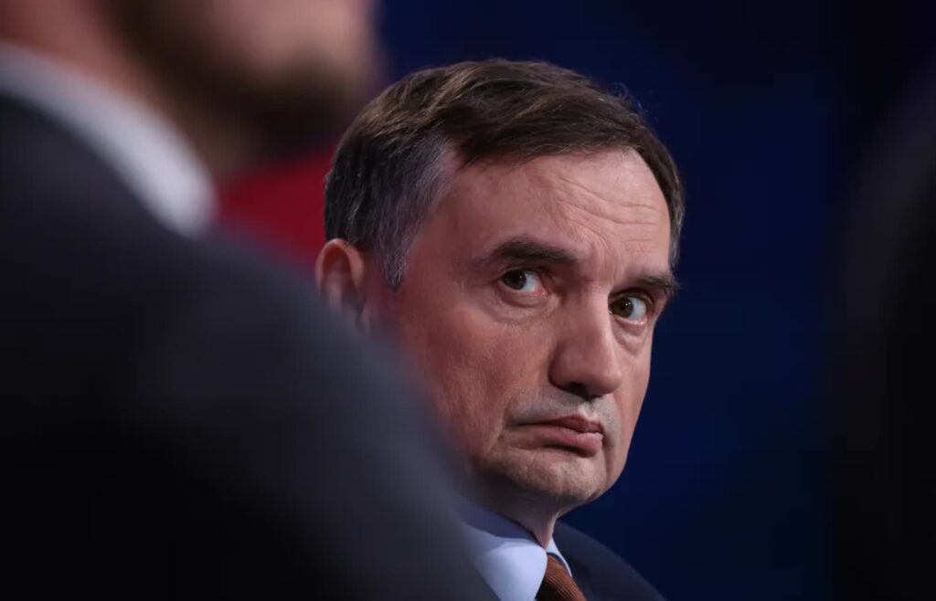 Paszport Ziobry unieważniony. Jest decyzja wojewody 3 Zbigniew Ziobro Fot. PAP/Art Service