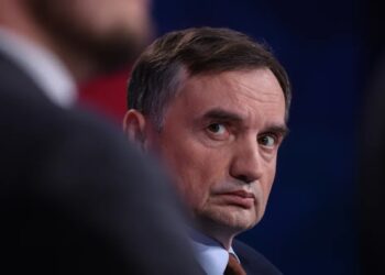 Paszport Ziobry unieważniony. Jest decyzja wojewody 14 Zbigniew Ziobro Fot. PAP/Art Service