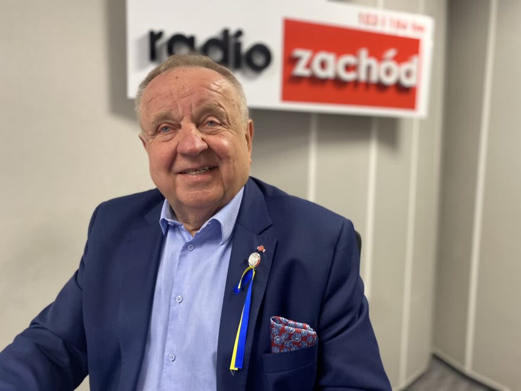 Władysław Komarnicki w studiu Radia Zachód