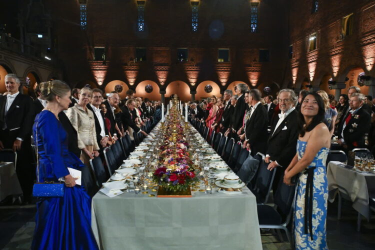 W Sztokholmie wręczono nagrody Nobla aż 13 laureatom 9 SWEDEN NOBEL 2025 PRIZE AWARD. Fot. PAP/EPA/SZILARD KOSZTICSAK