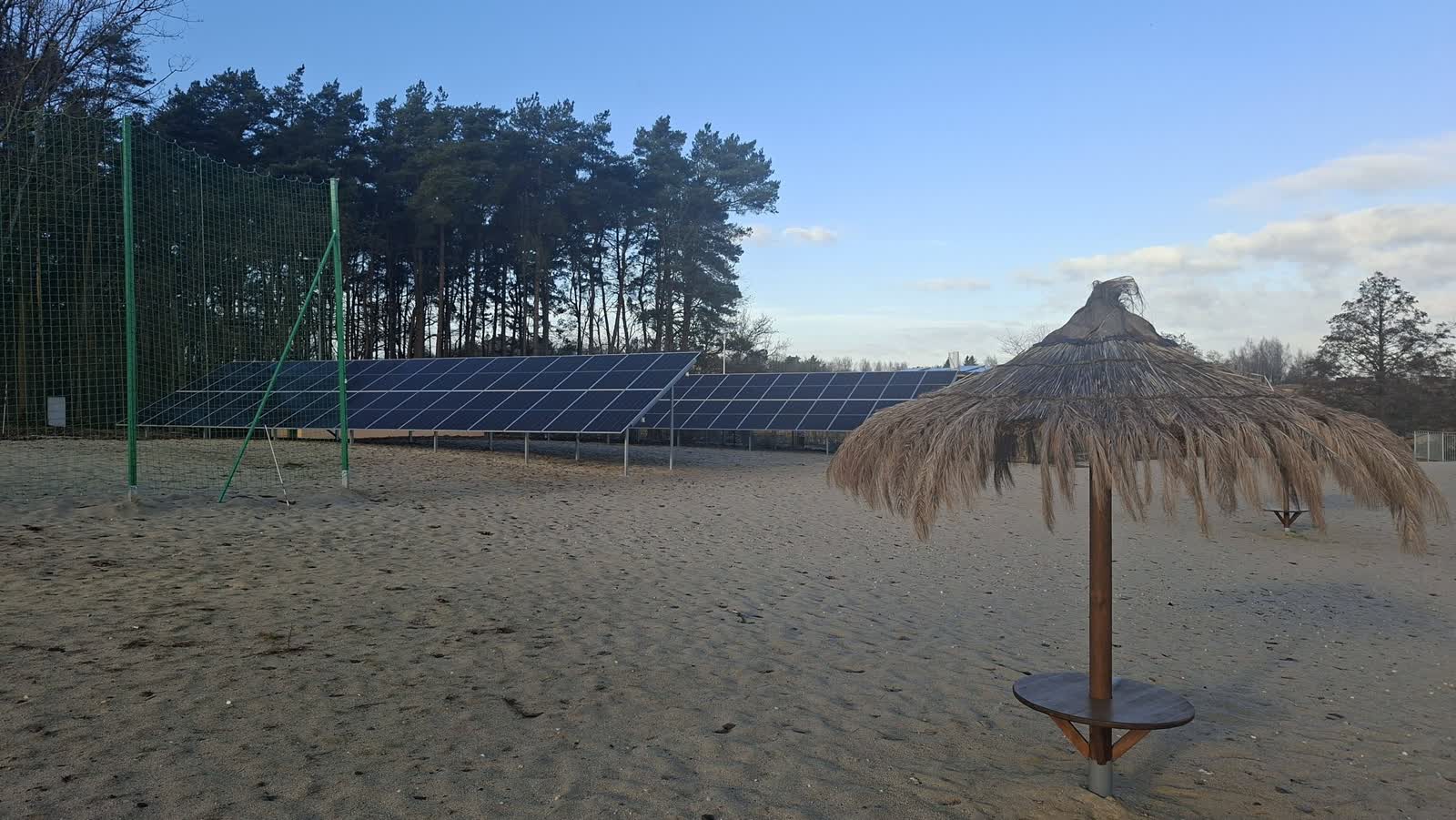 Panele fotowoltaiczne zasilą lubski basen