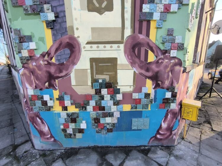 Ceramiczna historia Witnicy ożyła na muralu Radio Zachód - Lubuskie