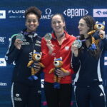 Medalistki wyścigu na 50 m stylem dowolnym (od lewej): Włoszka Sara Curtis (srebro), Polka Katarzyna Wasick (złoto) i Francuzka Beryl Gastaldello (srebro-ex aequo). Fot. PAP/Wojtek Jargiło