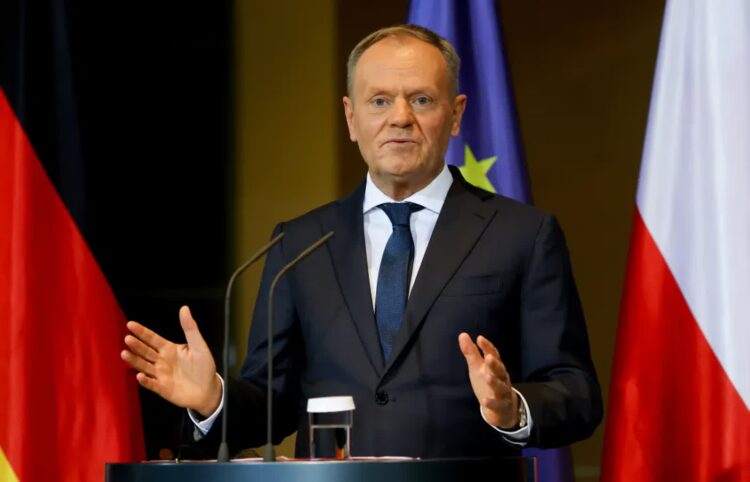 Zadośćuczynienia dla ofiar II wojny światowej. Premier zwrócił się do Niemców 9 Donald Tusk Fot. PAP/EPA/FILIP SINGER