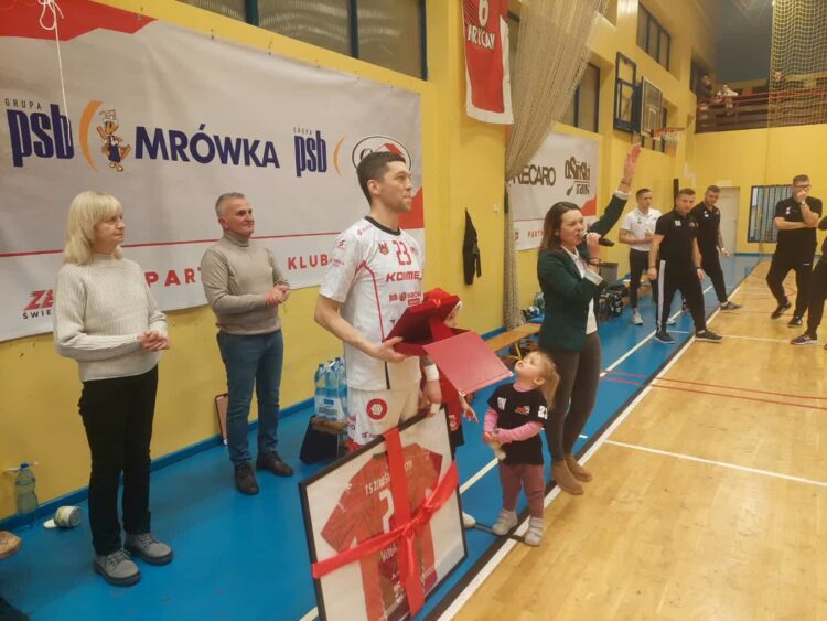 Pożegnanie Nogajewskiego w cieniu porażki z liderem tabeli 9 Pożegnanie Nogajewskiego w cieniu porażki z liderem tabeli Radio Zachód - Lubuskie