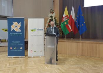 Seniorzy wysłuchali wykładów na temat cyberbezpieczeństwa Radio Zachód - Lubuskie