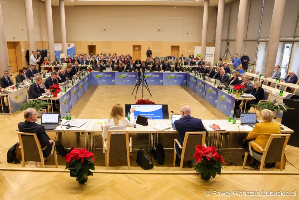 Sesja budżetowa sejmiku województwa lubuskiego (fot. Paweł Wańczko/lubuskie.pl)