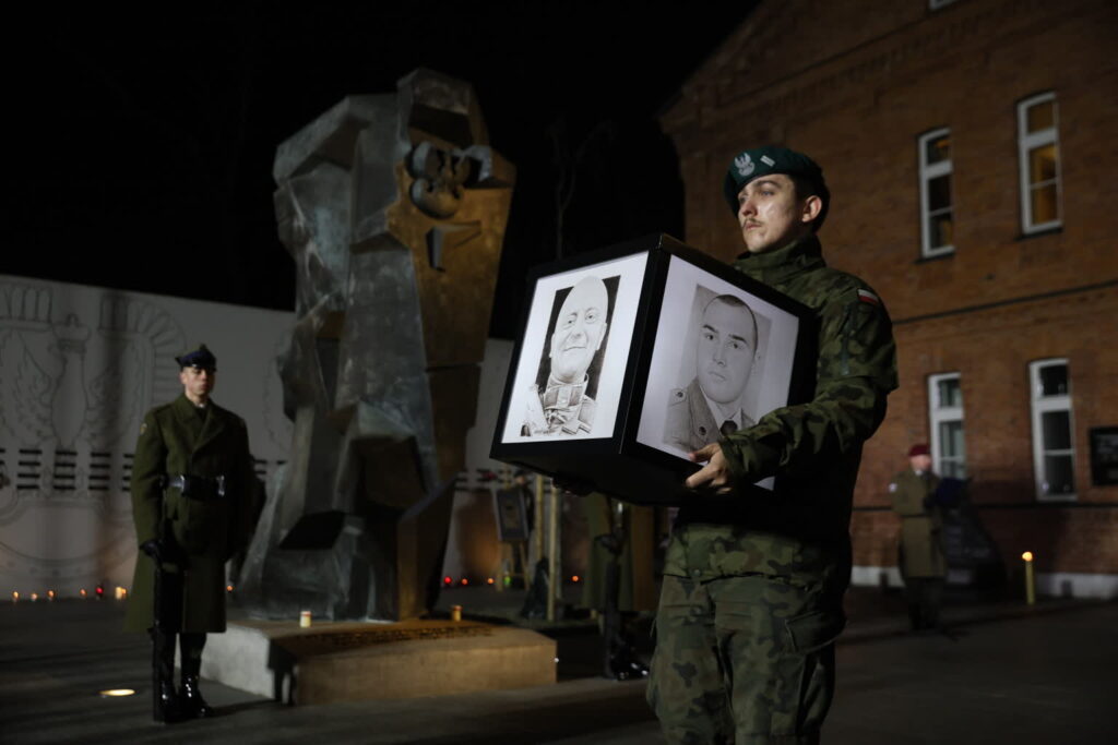 WARSZAWA DZIEŃ POLEGŁYCH I ZMARŁYCH W MISJACH. Fot. PAP/Leszek Szymański