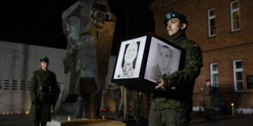 WARSZAWA DZIEŃ POLEGŁYCH I ZMARŁYCH W MISJACH. Fot. PAP/Leszek Szymański