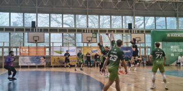 AZS lepszy w derbach od Trójki fot. Jakub Lesiński