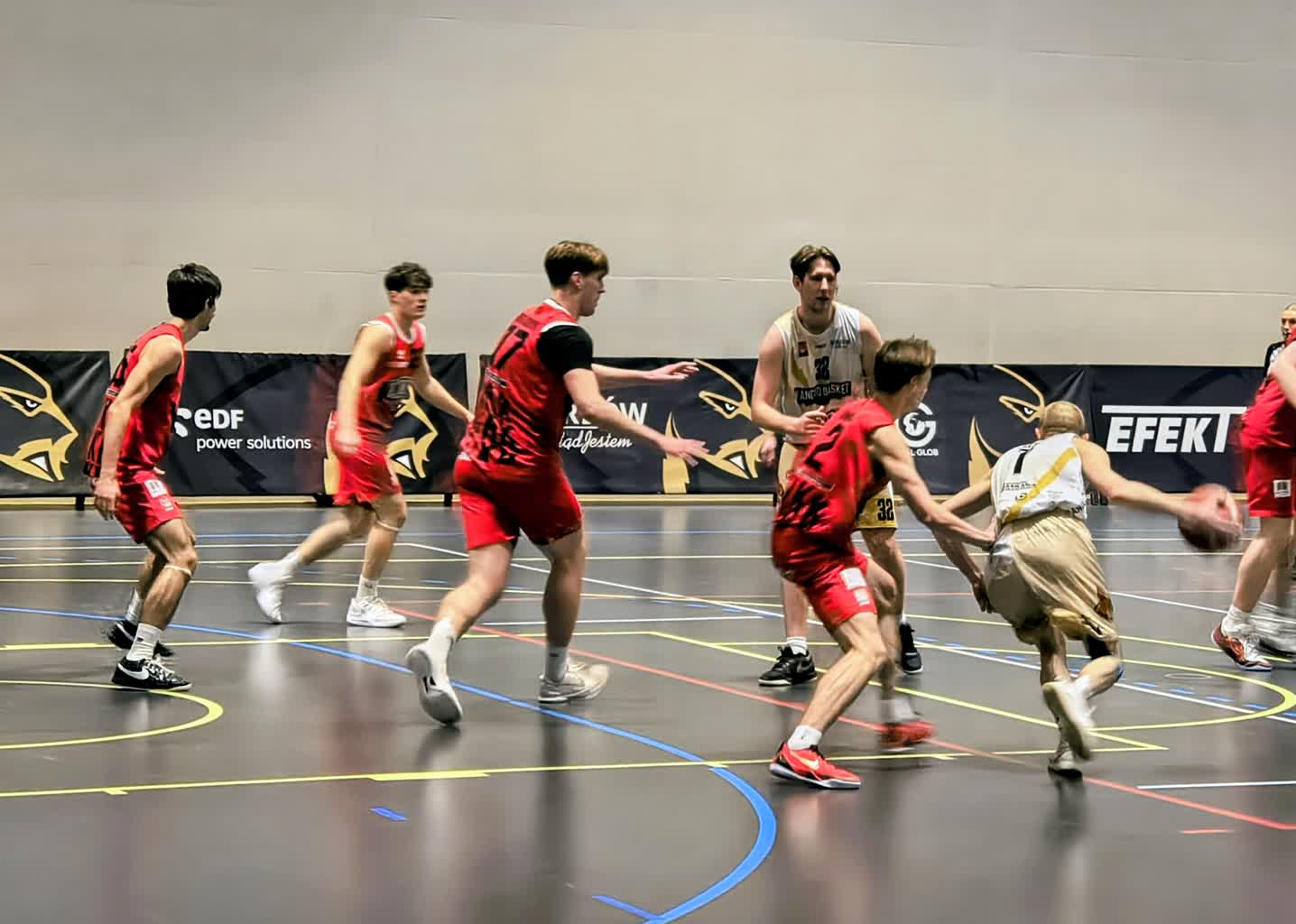 Pierwsza kwarta super, potem „Kangurom” zabrakło paliwa