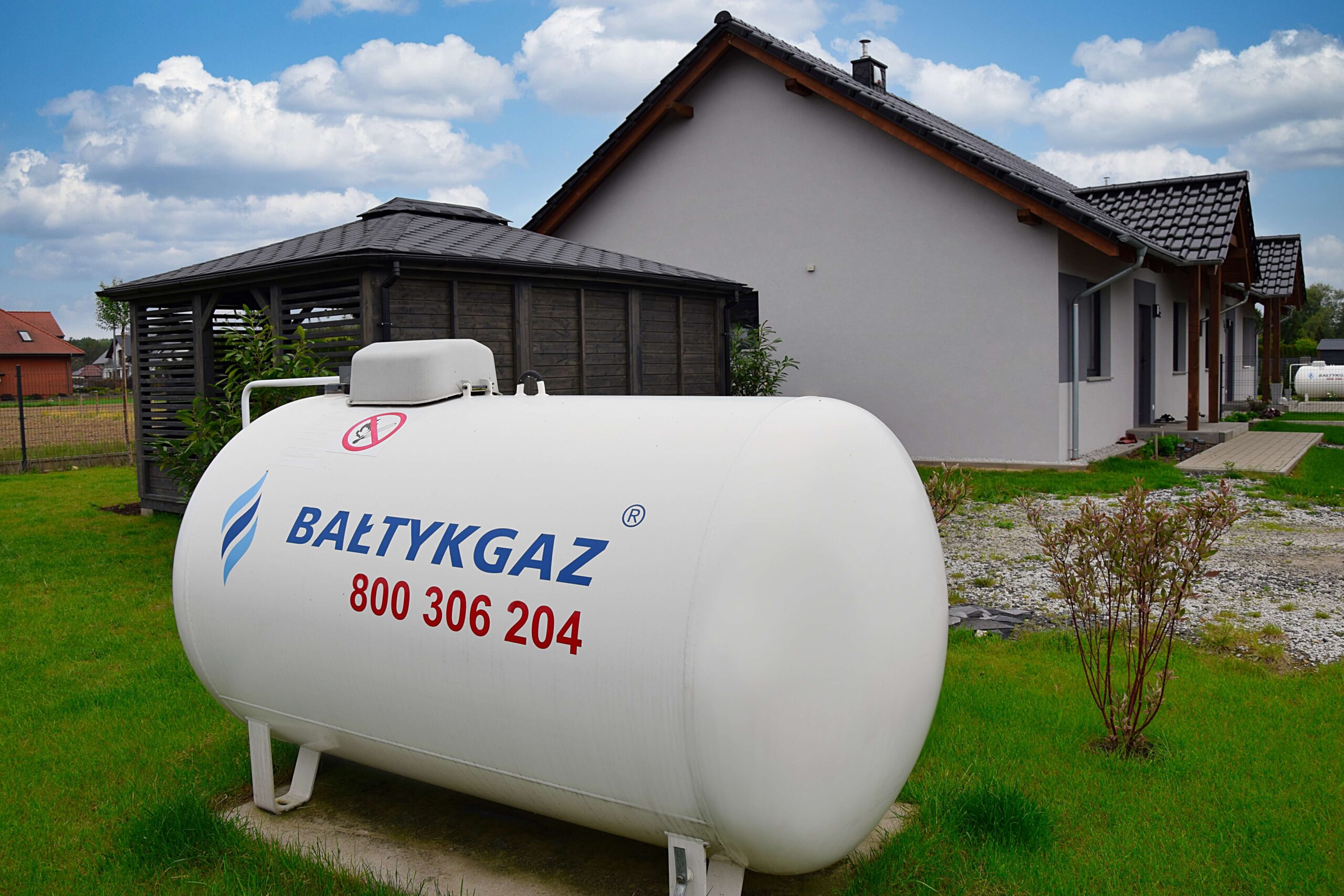 Gaz płynny jako alternatywa dla gazu ziemnego – kiedy to rozwiązanie ma sens?