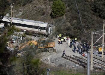 Wykolejenie pociągu w Hiszpanii. Fot. PAP/EPA/Jorge Zapata