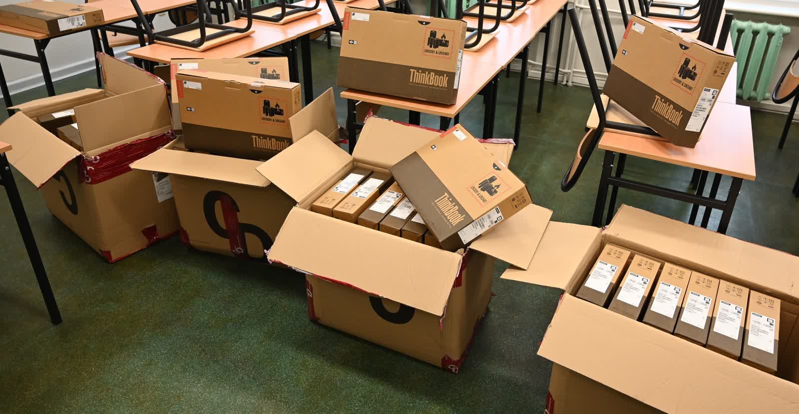 Laptopy dla słubickich szkół